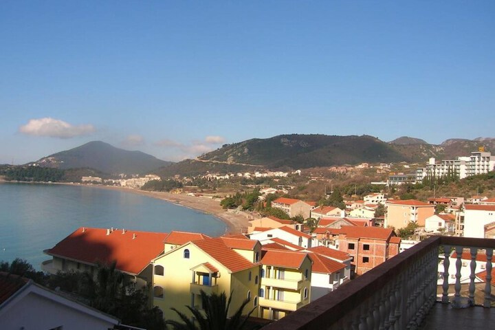 Hotel View 2 of 3