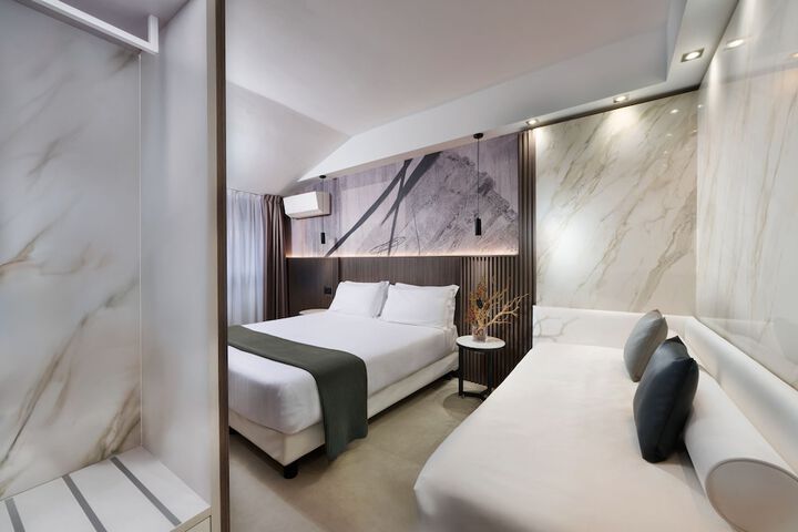 Room 51 of 100
