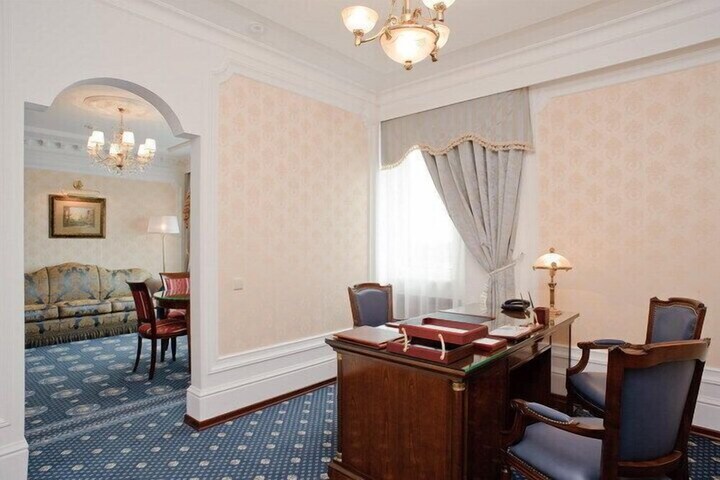Room 21 of 69