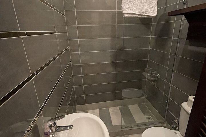 Room 42 of 112