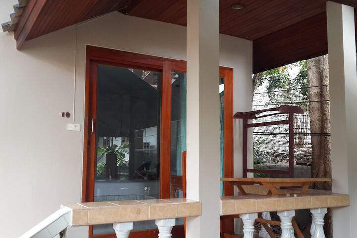 Room 5 of 17