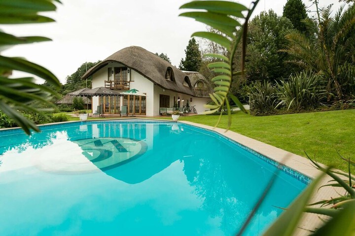 Pool 30 of 44