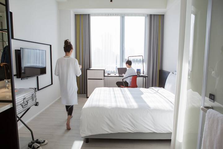 Room 15 of 85