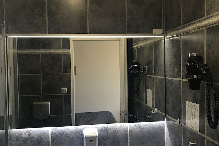Room 30 of 67