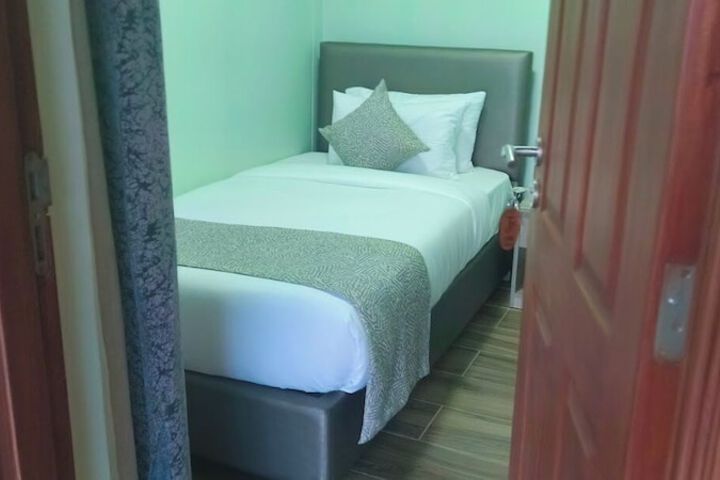 Room 4 of 59