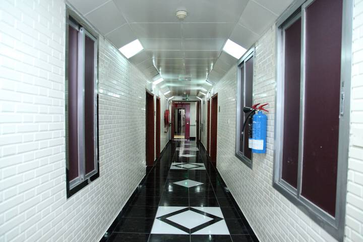 Ballroom/Hall 13 of 16