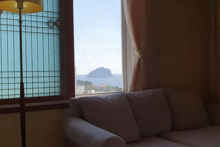 Room 18 of 38