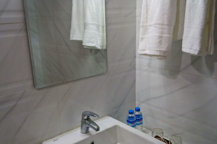 Room 15 of 37