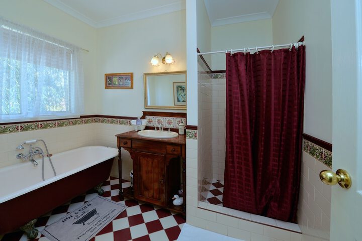 Room 10 of 29