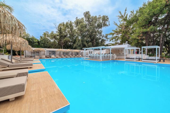 Pool 64 of 87