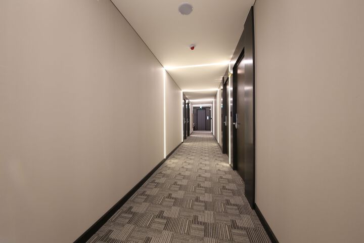 Ballroom/Hall 33 of 38