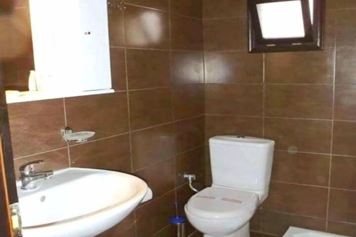 Room 4 of 15