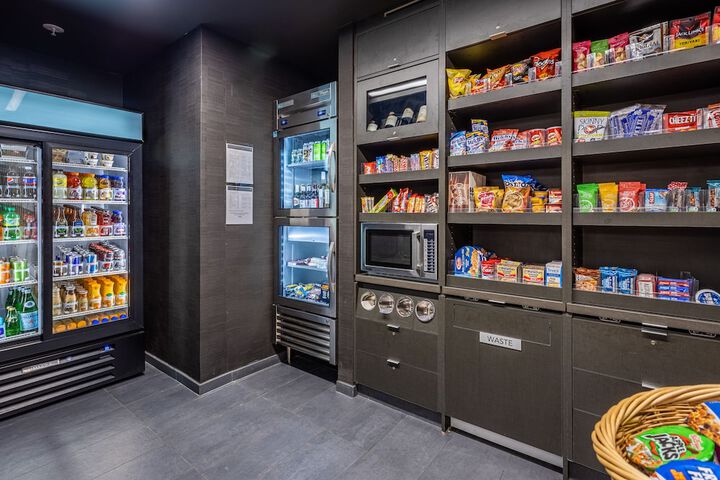 Snack bar