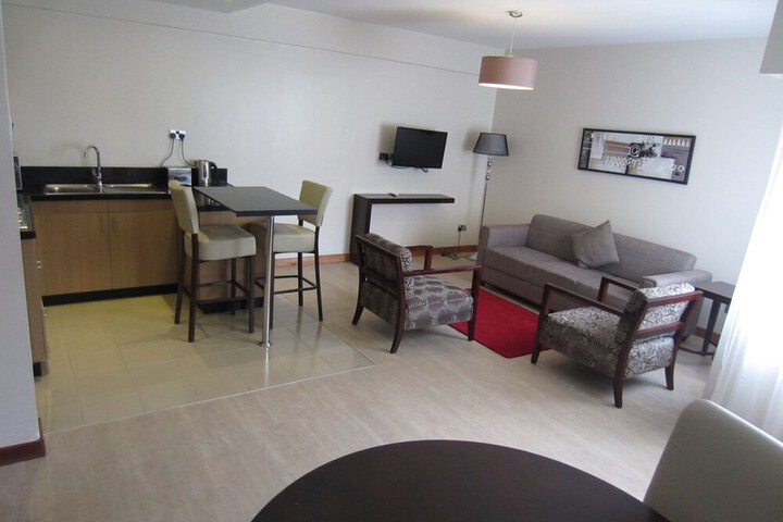 Room 32 of 102