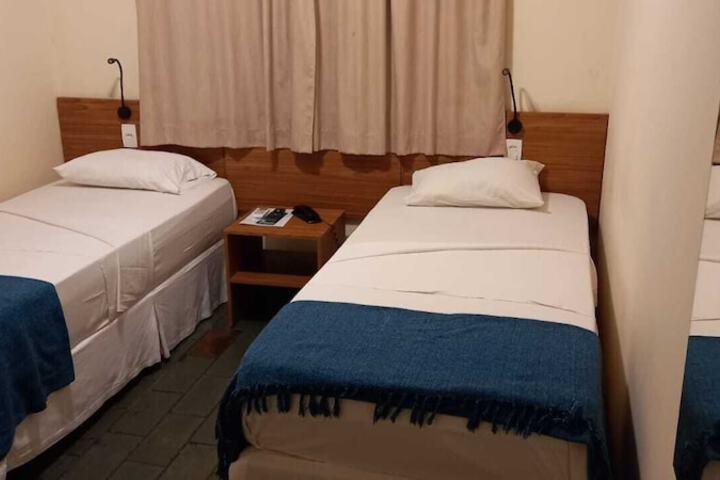 Room 12 of 33
