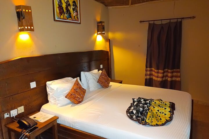 Room 2 of 26