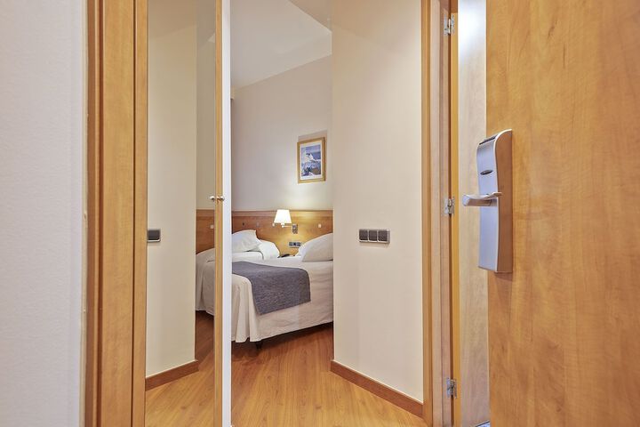 Room 26 of 57