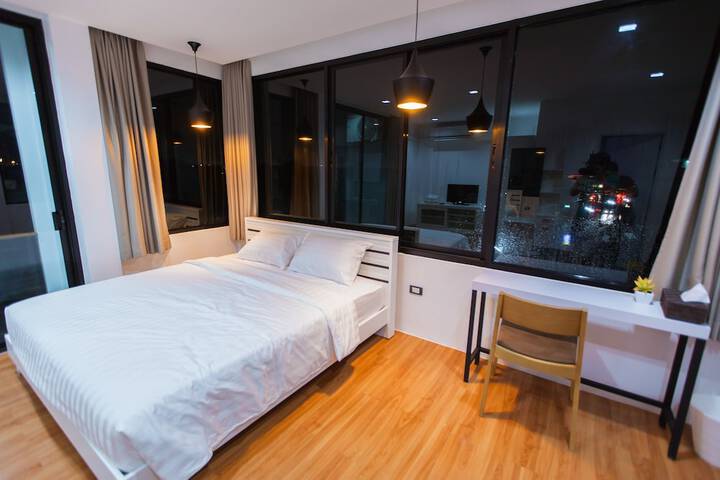 Room 30 of 52