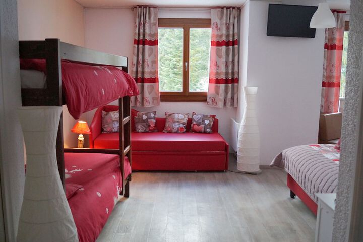 Room 5 of 60