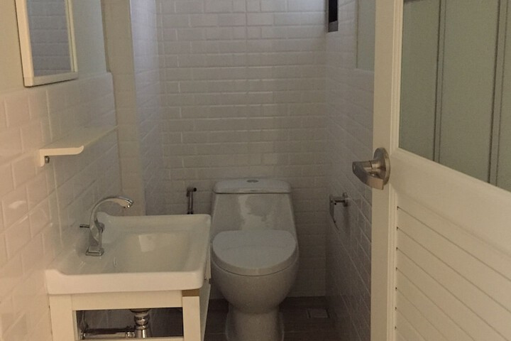 Room 18 of 32