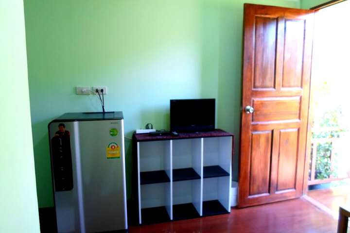 Room 6 of 13