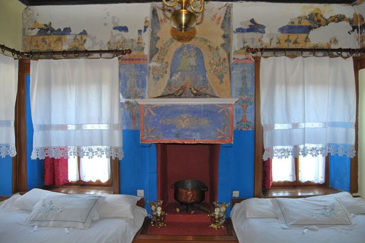 Room 26 of 29