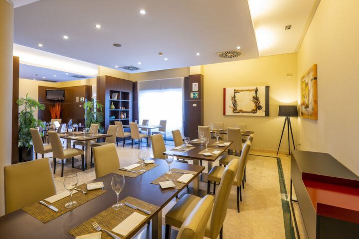 Dining 50 of 125