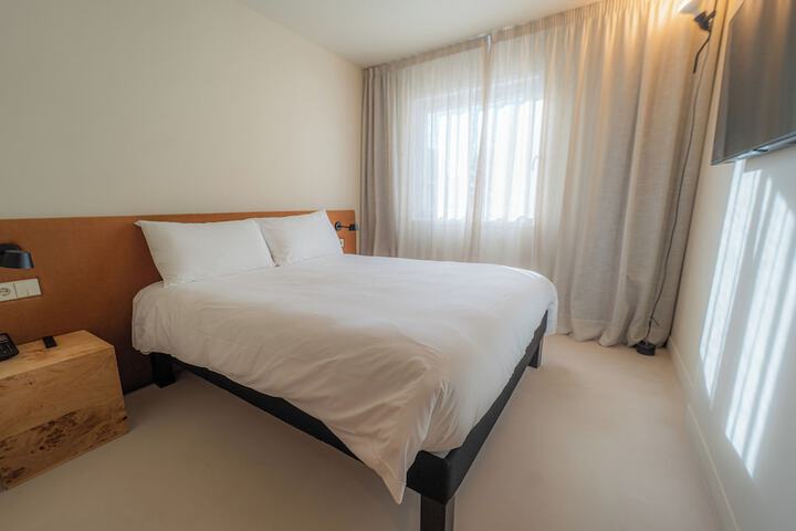 Room 13 of 54