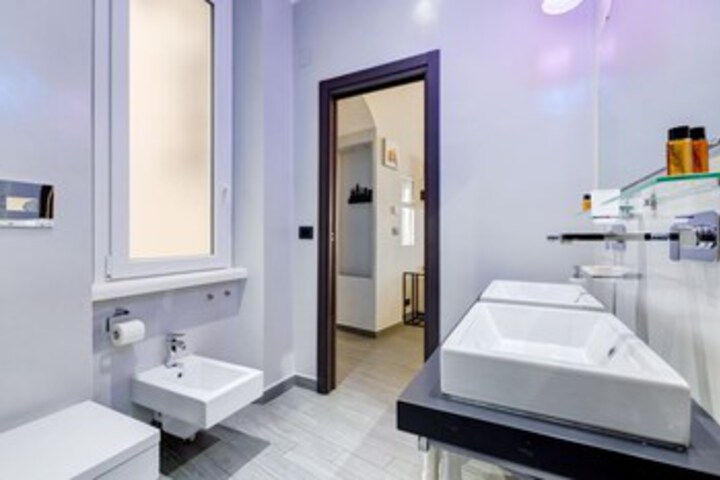 Room 4 of 29
