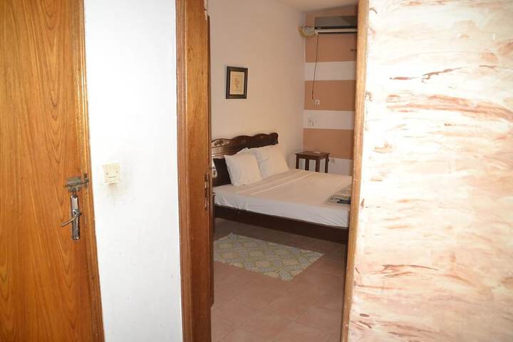 Room 26 of 109