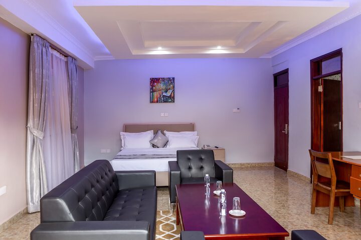 Room 6 of 23