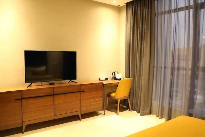Room 6 of 57