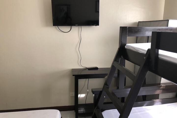 Room 9 of 13