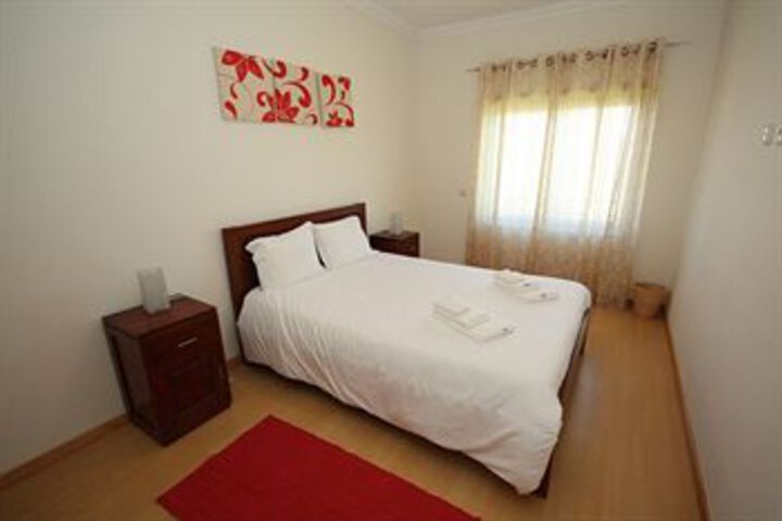Room 4 of 10