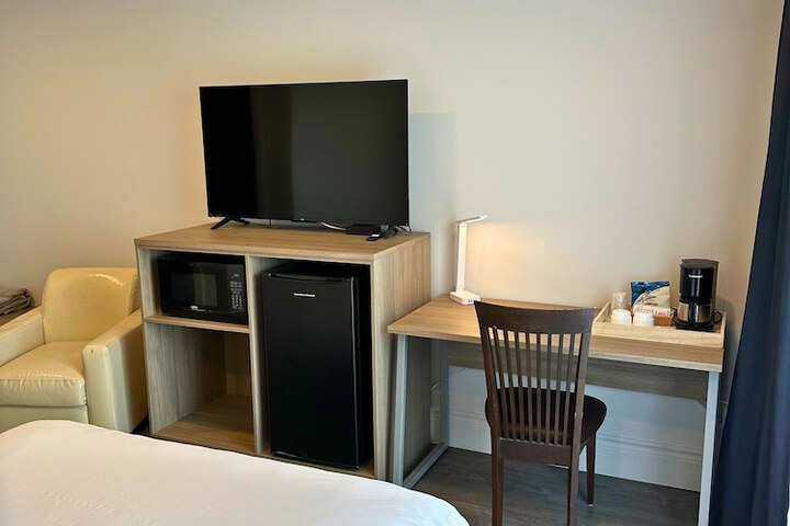 Room 12 of 56