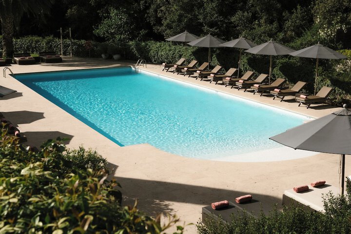 Pool 25 of 61