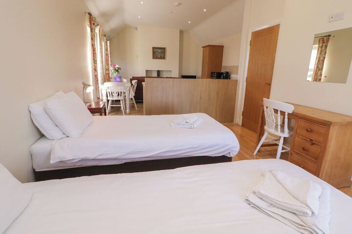 Room 2 of 18