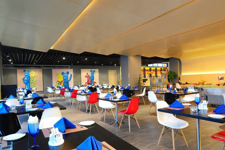 Dining Photos