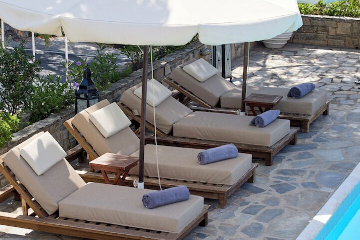 Hotel Pool
