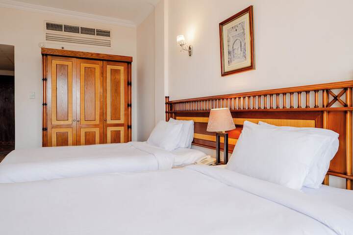 Room 32 of 117