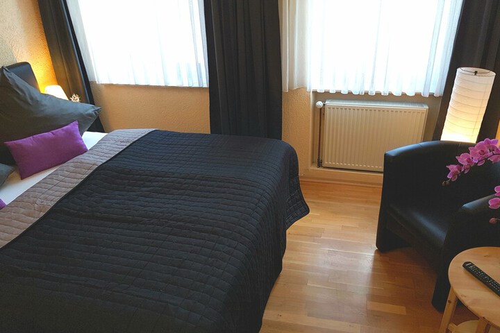 Room 4 of 30