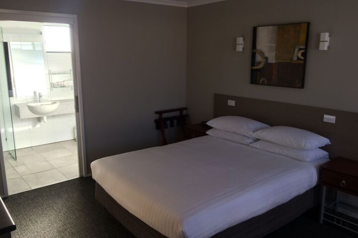 Room 7 of 22
