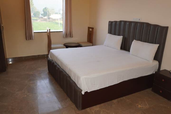 Room 18 of 73