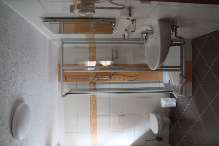 Room 10 of 41