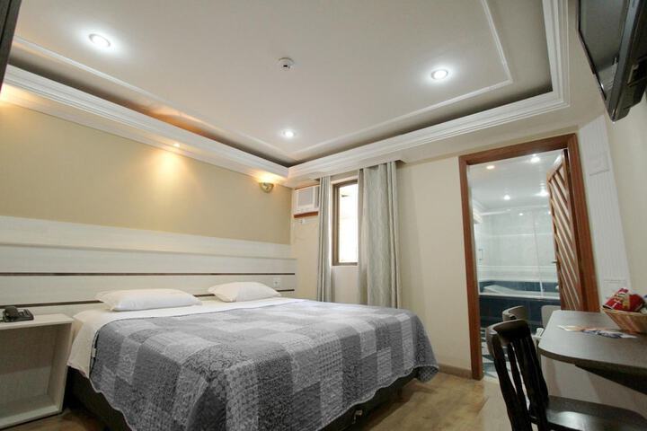 Room 16 of 35