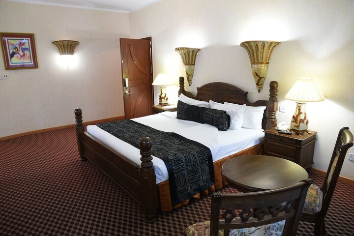 Room 21 of 52