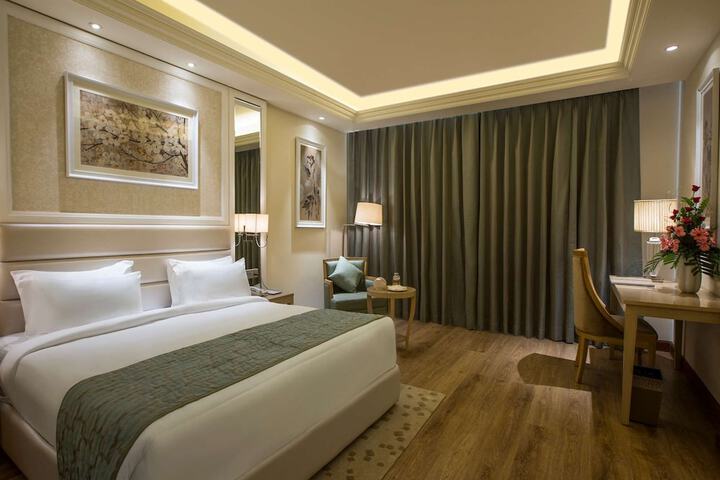 Room 17 of 42