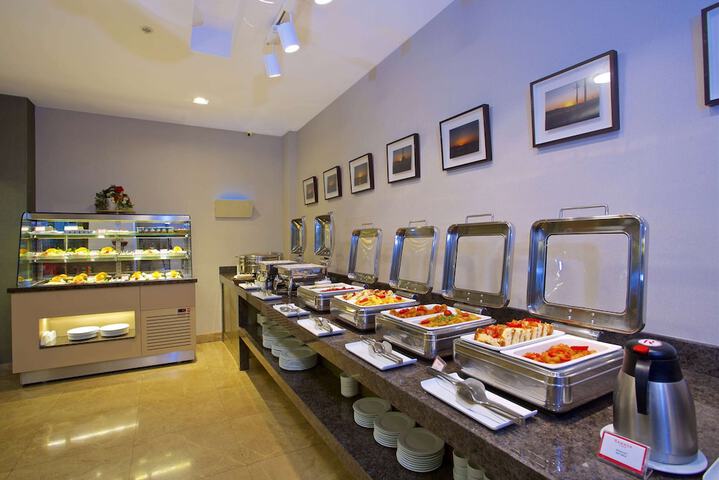 Dining 99 of 133