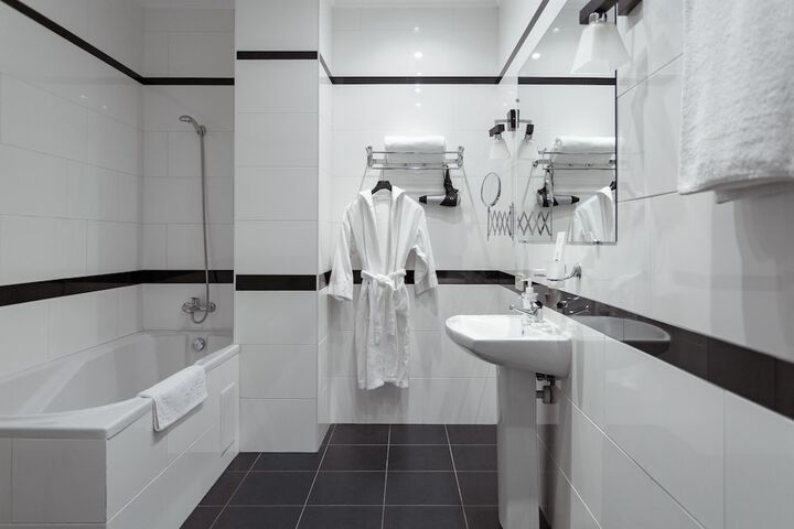 Room 14 of 22