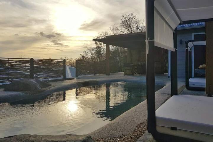 Pool 27 of 42